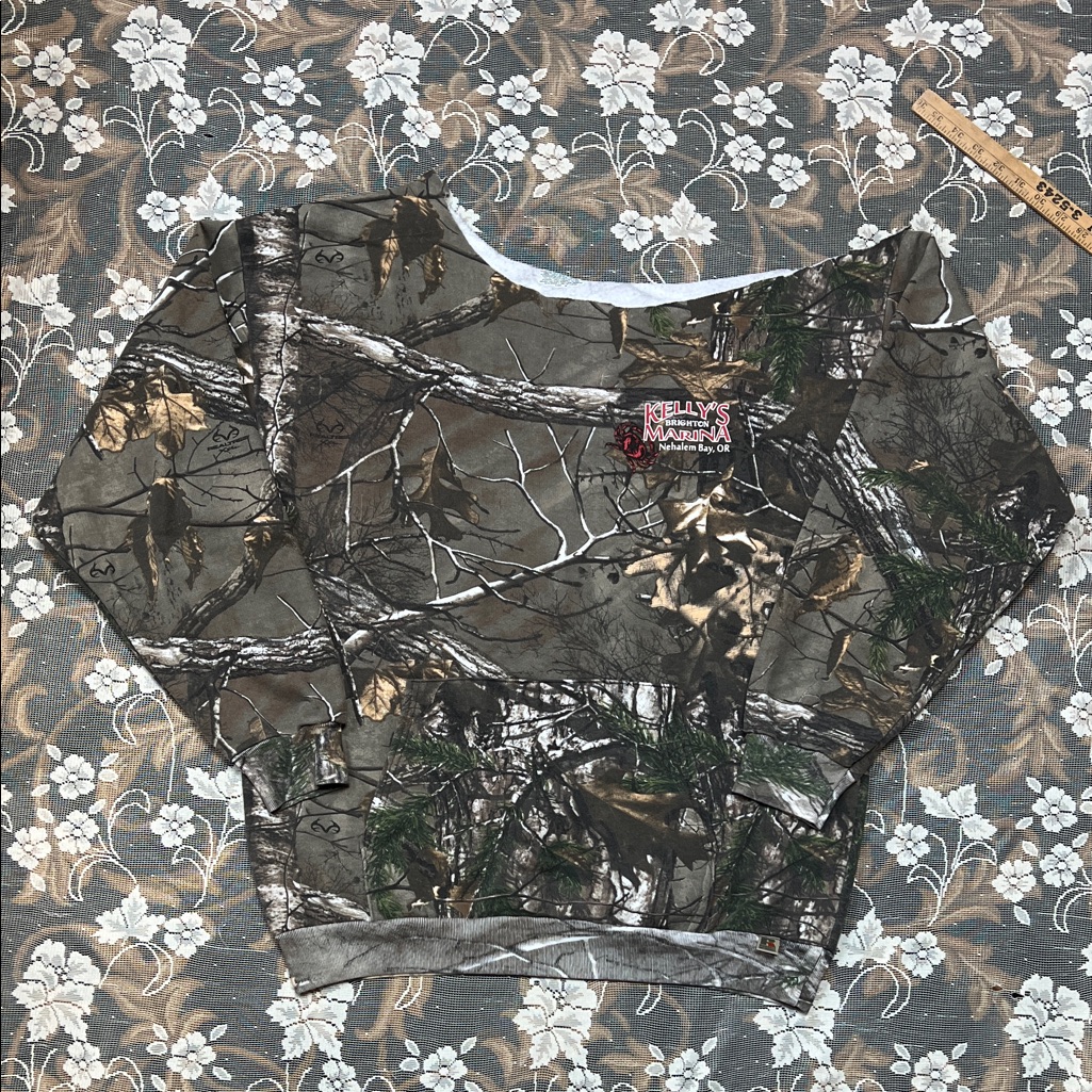 Realtree Women's Forest Camouflage Sweatshirt Kelly’s Brighton Marina Russell